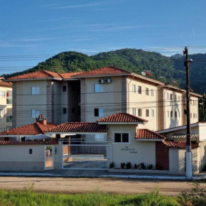 Apartamento aconchegante com piscina e TV a cabo.